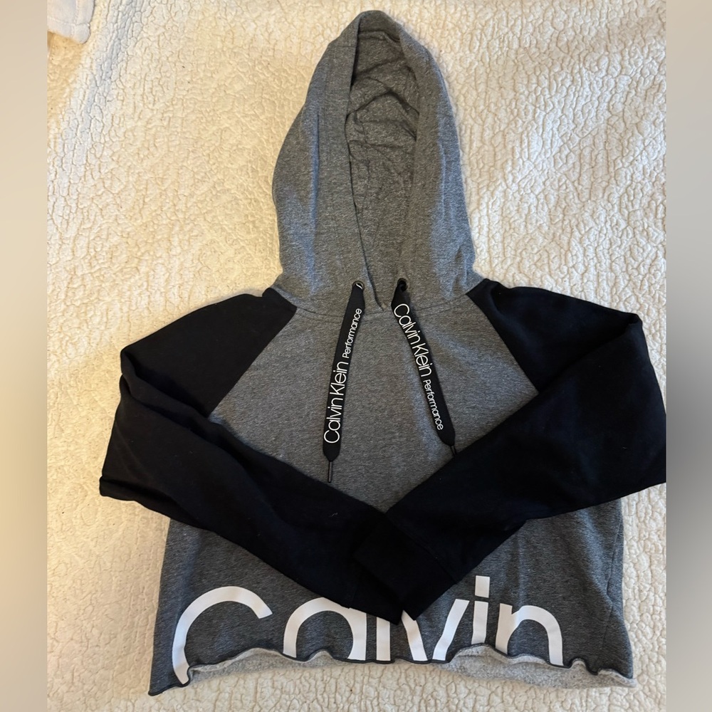 Calvin Klein cropped Hoodie